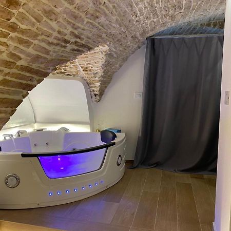 Suite Spa Of Dreams Бітонто Екстер'єр фото